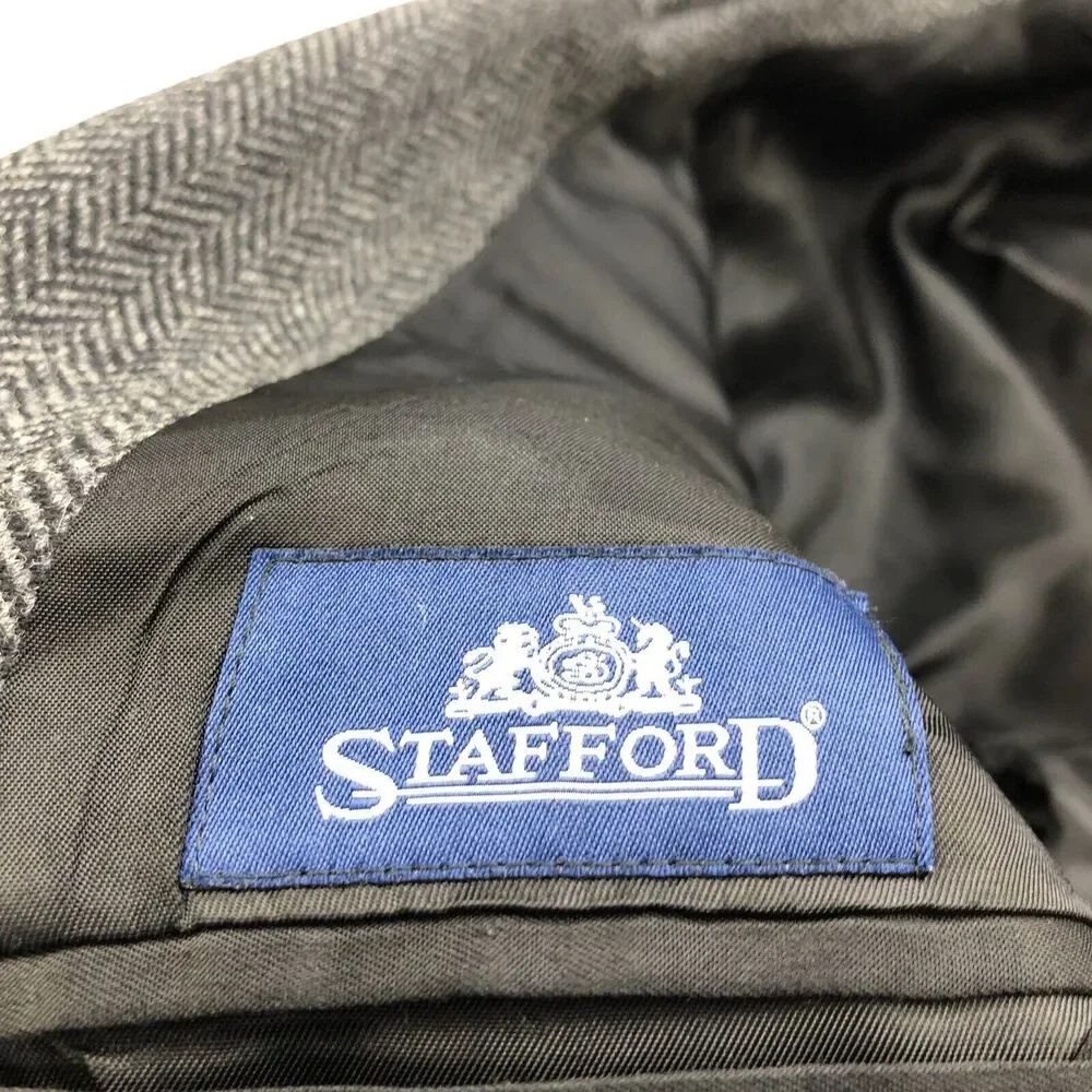 Stafford Herringbone 40 R Gray 100% Wool Button Blazer Sport Coat Jacket